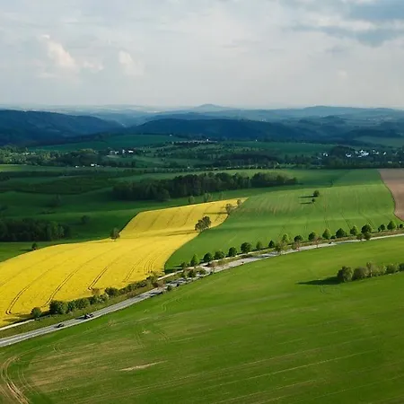 Апартаменты Am Feldrain - Gornau Im Erzgebirge *